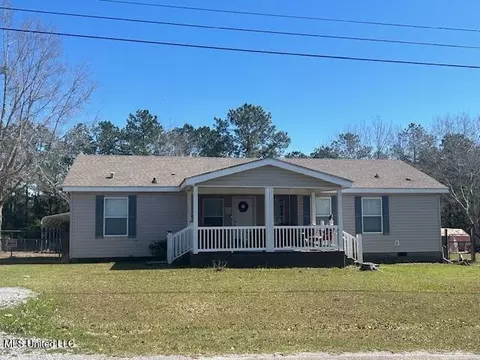 19122 Jabour Dr, Saucier, MS 39574