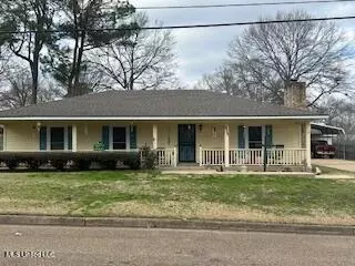 839 Chickasaw Dr, Grenada, MS 38901