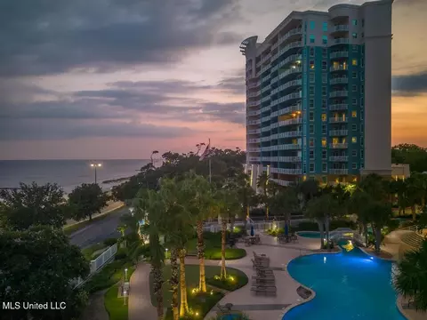 2228 Beach Dr #704, Gulfport, MS 39507