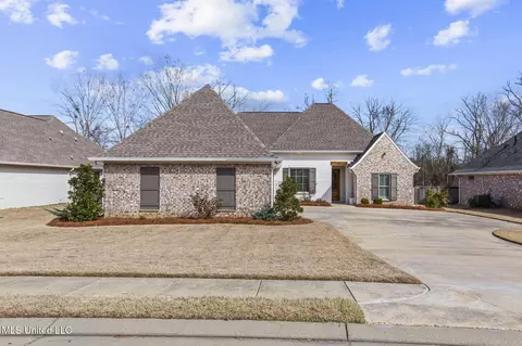 102 Coventry Ln, Canton, MS 39046