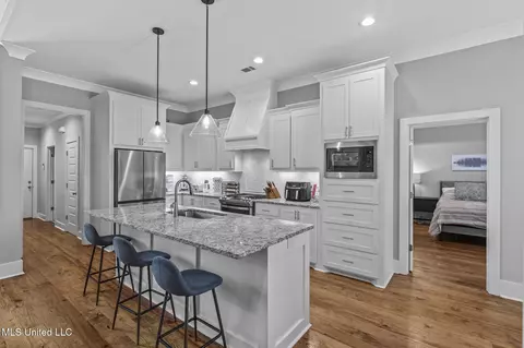 Kitchen - 102 Coventry Ln, Canton, MS 39046 photo 2 of 3