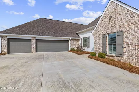 Exterior - 102 Coventry Ln, Canton, MS 39046 photo 3 of 8