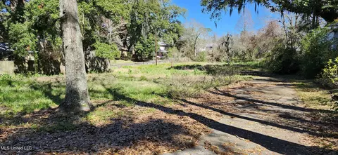 4510 Fort St, Pascagoula, MS 39567