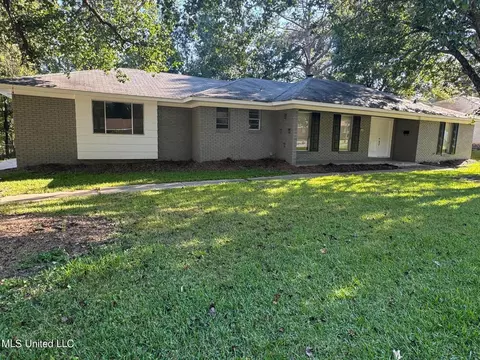 1141 Verbena St, Jackson, MS 39212