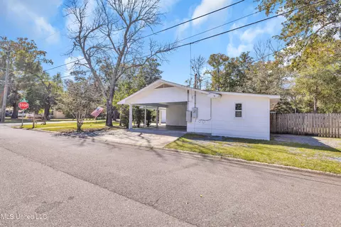 1349 E 2nd St, Pass Christian, MS 39571 photo 4
