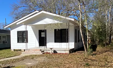 414 5th Ave, Picayune, MS 39466