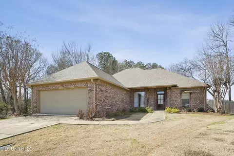 706 Windward Ct, Brandon, MS 39047