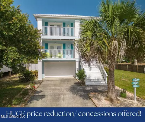 1480 Georgia Pl, Gulfport, MS 39503