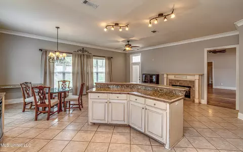 Kitchen - 809 Norwich Dr, Madison, MS 39110 photo 2 of 7