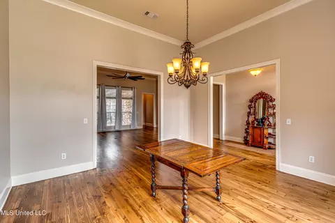 Dining - 809 Norwich Dr, Madison, MS 39110 photo 2 of 3