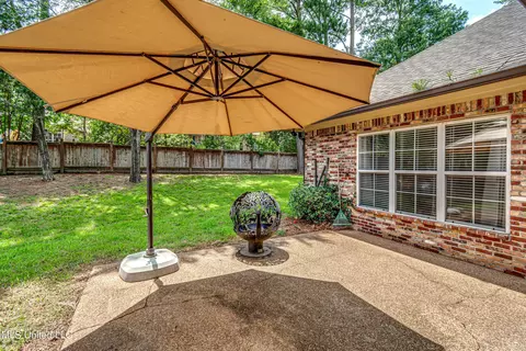 Exterior - 809 Norwich Dr, Madison, MS 39110 photo 6 of 9
