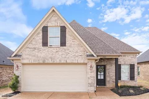7905 Sycamore Dr, Southaven, MS 38671