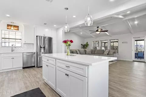 Kitchen - 7724 Manini Way, Diamondhead, MS 39525 photo 6 of 6