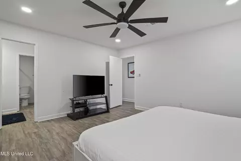 Bedroom - 7724 Manini Way, Diamondhead, MS 39525 photo 2 of 3