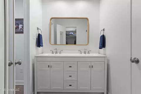 Bath - 7724 Manini Way, Diamondhead, MS 39525 photo 1 of 3