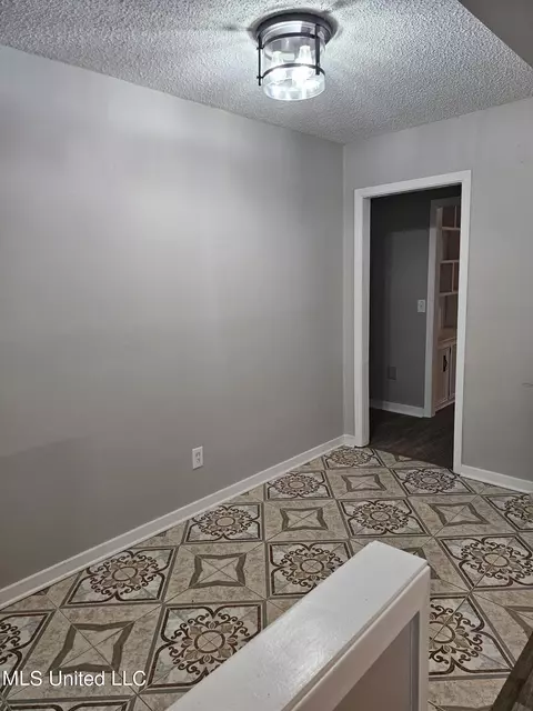 Entry Way - 5225 Brookview Dr, Byram, MS 39272 photo 1 of 1