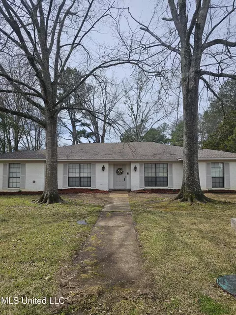 5225 Brookview Dr, Byram, MS 39272