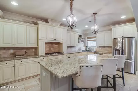 1882 Paul David Dr, Biloxi, MS 39532 photo 8