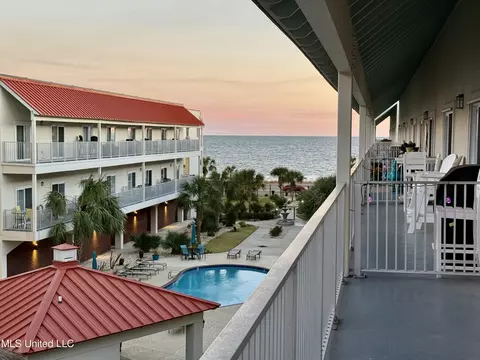 1453 E Beach Blvd #311, Pass Christian, MS 39571