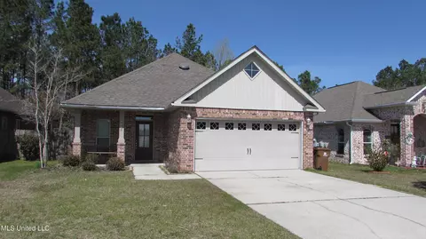 17067 Palm Ridge Dr, Biloxi, MS 39532