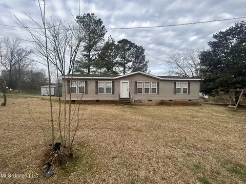 107 Hutson St, Union, MS 39365 photo 1