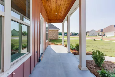Exterior - 110 Trace Pointe Pl, Clinton, MS 39056 photo 2 of 11