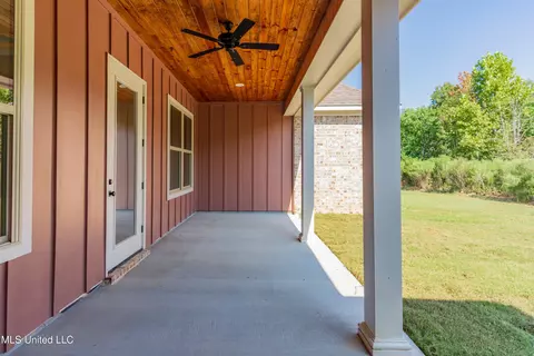 Exterior - 110 Trace Pointe Pl, Clinton, MS 39056 photo 4 of 11