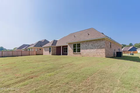 Exterior - 110 Trace Pointe Pl, Clinton, MS 39056 photo 9 of 11