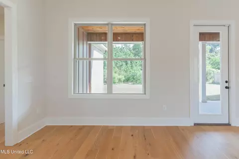 Living - 110 Trace Pointe Pl, Clinton, MS 39056 photo 5 of 5