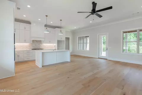 Living - 110 Trace Pointe Pl, Clinton, MS 39056 photo 1 of 5