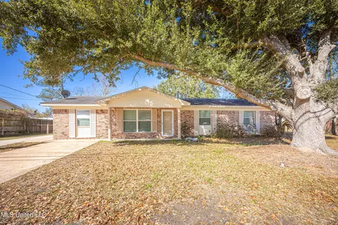 641 Octave St, D'iberville, MS 39540