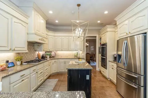 113 Lawrence Dr, Brandon, MS 39047 photo 9