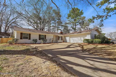 906 Wildwood Dr, Clinton, MS 39056