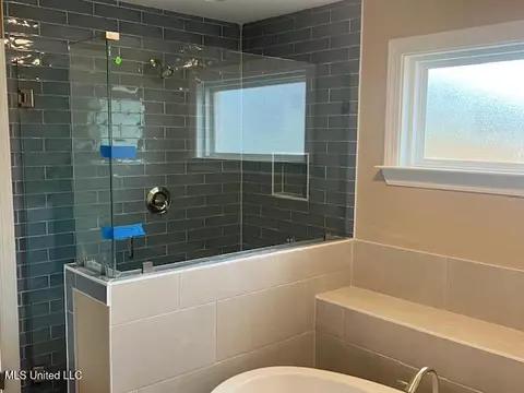 Bath - 4426 Brooke Dr, Nesbit, MS 38651 photo 1 of 6
