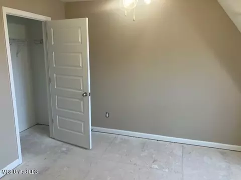 Bedroom - 4426 Brooke Dr, Nesbit, MS 38651 photo 2 of 2