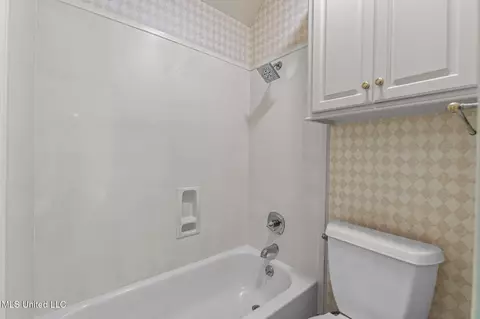 Bath - 601 Little Pine Cv, Flowood, MS 39232 photo 5 of 8