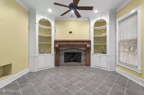 Living - 601 Little Pine Cv, Flowood, MS 39232 photo 5 of 5