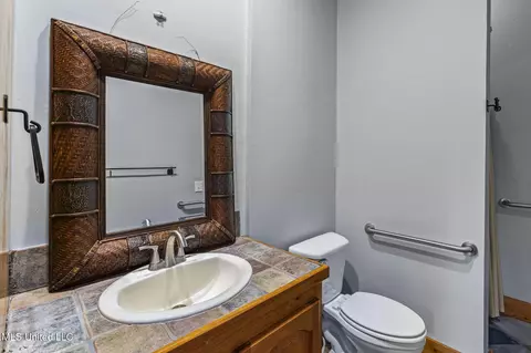 Bath - 601 Little Pine Cv, Flowood, MS 39232 photo 7 of 8