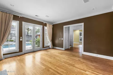 Living - 601 Little Pine Cv, Flowood, MS 39232 photo 3 of 5