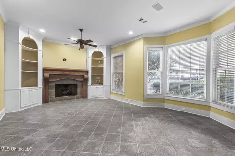 Living - 601 Little Pine Cv, Flowood, MS 39232 photo 4 of 5