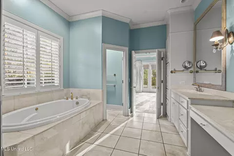 Bath - 601 Little Pine Cv, Flowood, MS 39232 photo 3 of 8