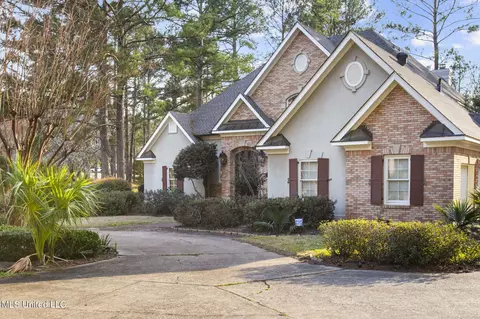 601 Little Pine Cv, Flowood, MS 39232