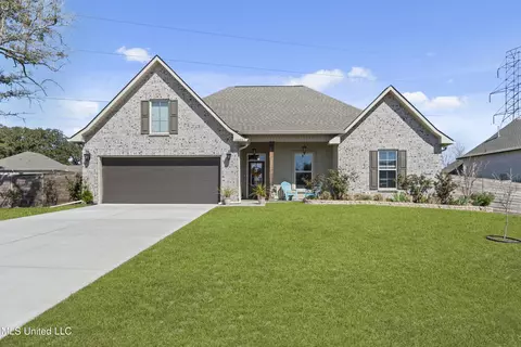 12082 Michael Grace Dr, Gulfport, MS 39503