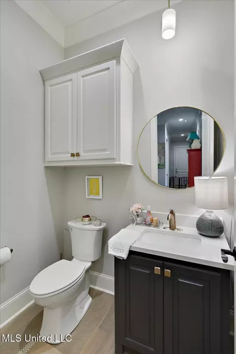 Bath - 705 S Chickasaw Dr, Flowood, MS 39232 photo 6 of 8