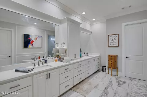 Bath - 705 S Chickasaw Dr, Flowood, MS 39232 photo 1 of 8