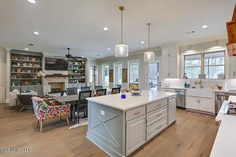 Kitchen - 705 S Chickasaw Dr, Flowood, MS 39232 photo 4 of 6