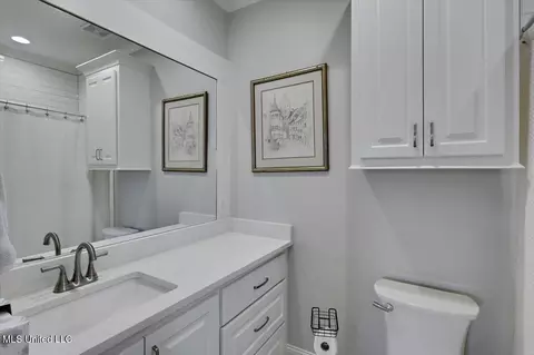 Bath - 705 S Chickasaw Dr, Flowood, MS 39232 photo 7 of 8