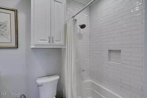 Bath - 705 S Chickasaw Dr, Flowood, MS 39232 photo 8 of 8