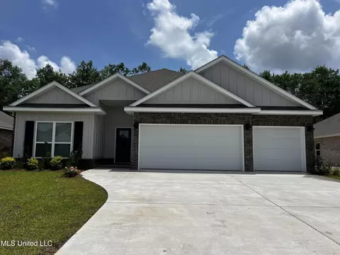 13425 Crane Dr, Vancleave, MS 39565