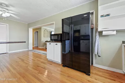 Kitchen - 151 Summer St, Lucedale, MS 39452 photo 3 of 3